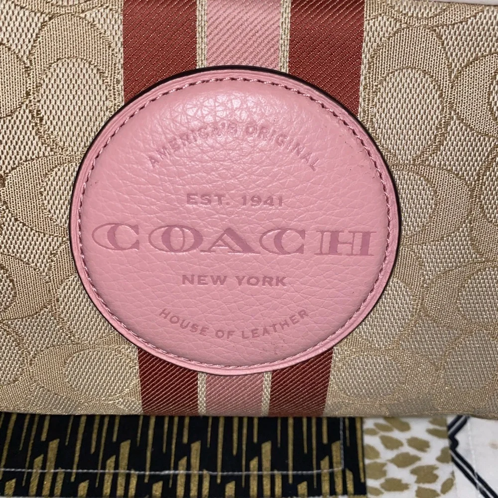 COACH DEMPSEY LARGE BOXY COSMETIC CASE N SIGNATURE JACQUARD WITH COACH PATCH